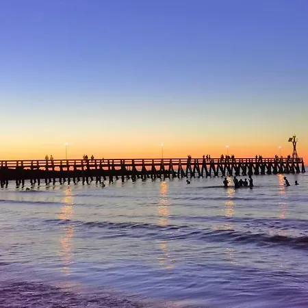 Duplex, 300 M De La *