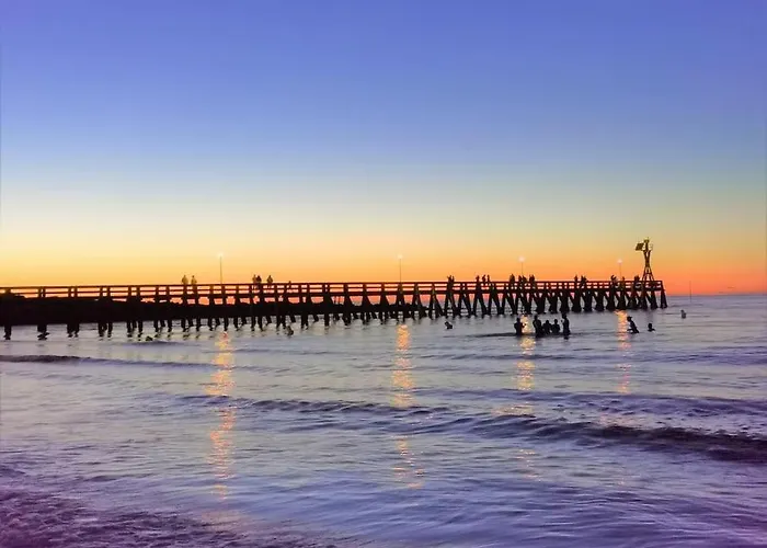 Duplex, 300 M De La *