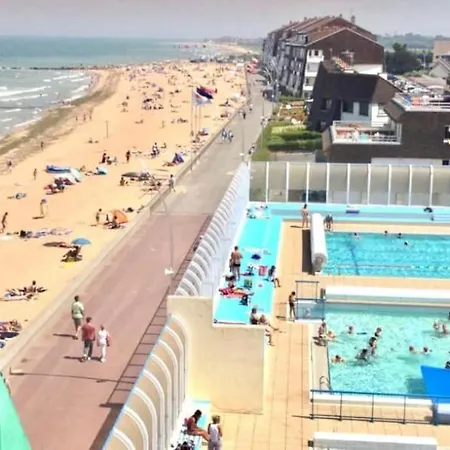 Duplex, 300 M De La Appartement *