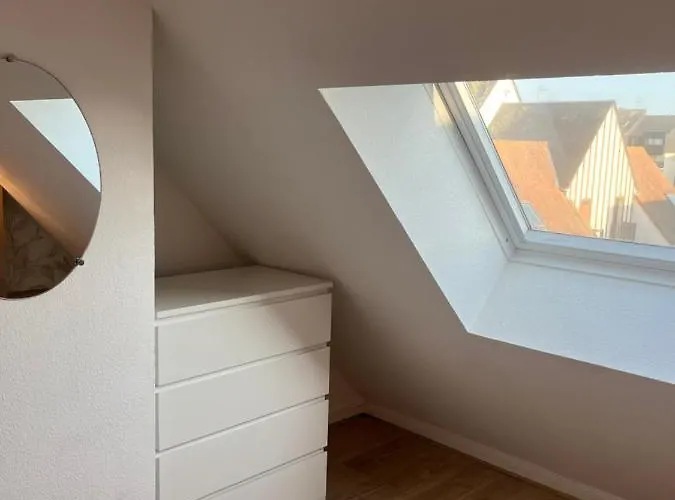 Duplex, 300 M De La *